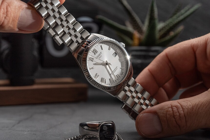 Brazalete Jubilee de cinco hileras del Tissot Ballade Automatic. Fuente: www.timeandtidewatches.com