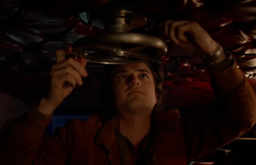 Steve lleva probablemente un Casio digital que hoy encontramos como AQ800.