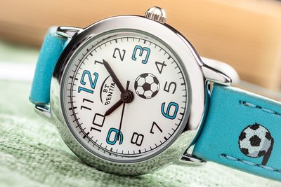 Bentime 001-9BA-5067K (motivo fútbol)
