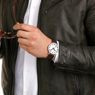 Mondaine Classic Quartz A660.30360.11SBGV