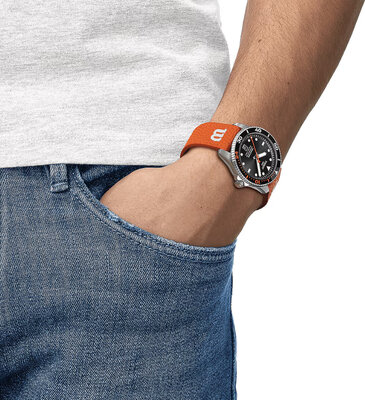 Tissot Seastar 1000 Wilson WNBA Automatic 80 T120.807.17.051.00 (+ correa de repuesto)