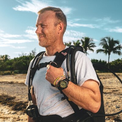 Luminox Navy SEAL XS.3517.NSF.SET Foundation (+ correa de repuesto)