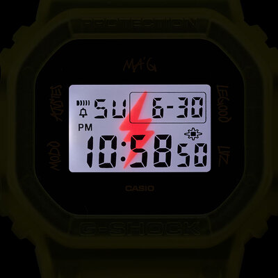 Casio G-Shock Original DWE-5600JB-1A9ER J. Balvin Collaboration (+correa y luneta de repuesto)