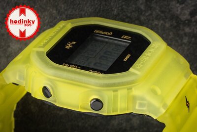 Casio G-Shock Original DWE-5600JB-1A9ER J. Balvin Collaboration (+correa y luneta de repuesto)