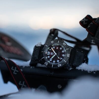 Luminox Navy Seal 4230 Series XS.4231.SET (+ correa de repuesto)
