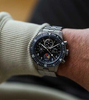 Fortis Novonaut N-42 Automatic Chronograph Amadee-24 F2040016 Limited Edition 100pcs (+ correa de repuesto)