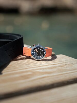 Maurice Lacroix Pontos S Diver Automatic PT6248-SS00L-330-J (+ correa de repuesto)