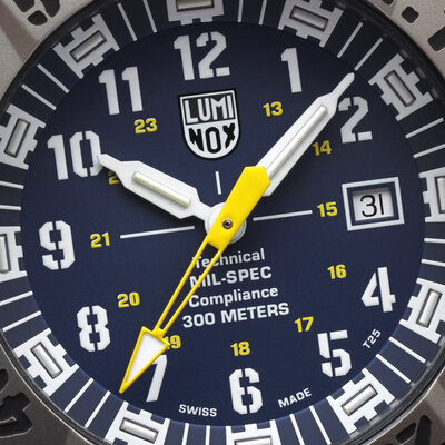Luminox MIL-SPEC XL.3355.SET (+ correa de repuesto)