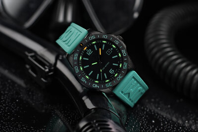 Luminox Sea XS.3124.N.SET Pacific Diver (+ correa de repuesto) Limited Edition 777pcs
