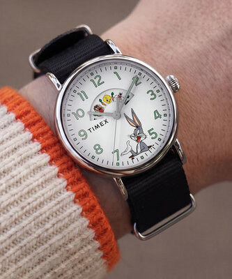 Timex Weekender x Looney Tunes Bunny & Friends TW2Y99100QY